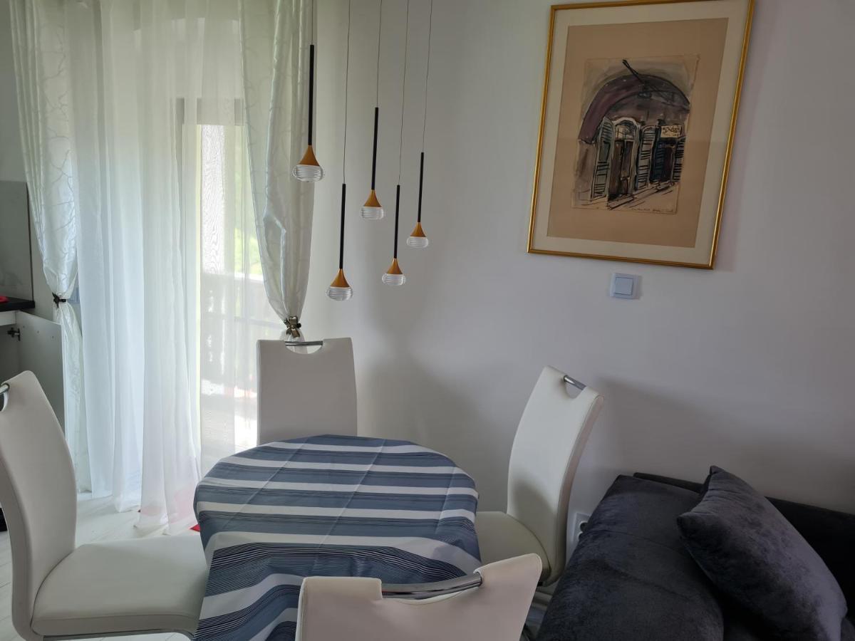 Ferien- Und Businesswohnung Relax Im Ersten Stock Sonnen Bagian luar foto