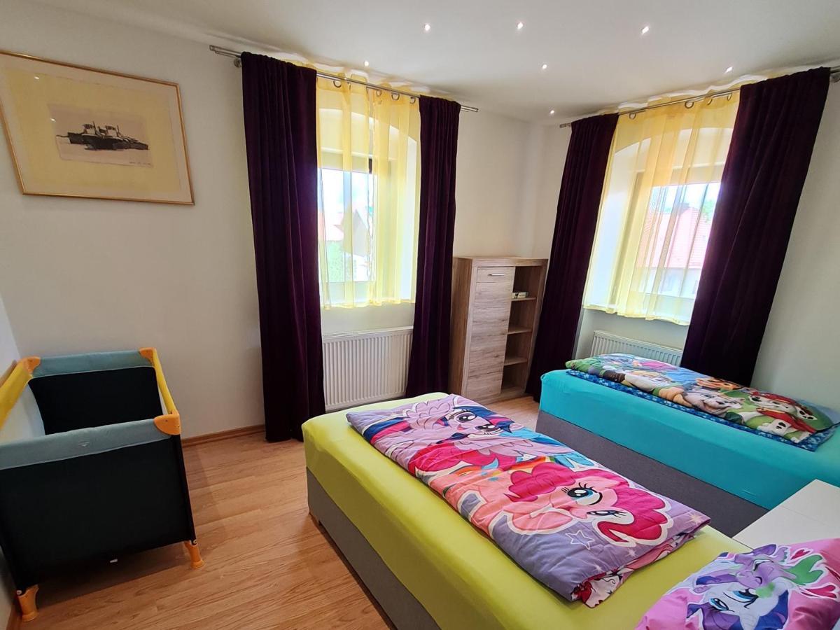 Ferien- Und Businesswohnung Relax Im Ersten Stock Sonnen Bagian luar foto