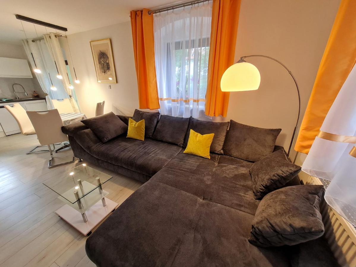 Ferien- Und Businesswohnung Relax Im Ersten Stock Sonnen Bagian luar foto