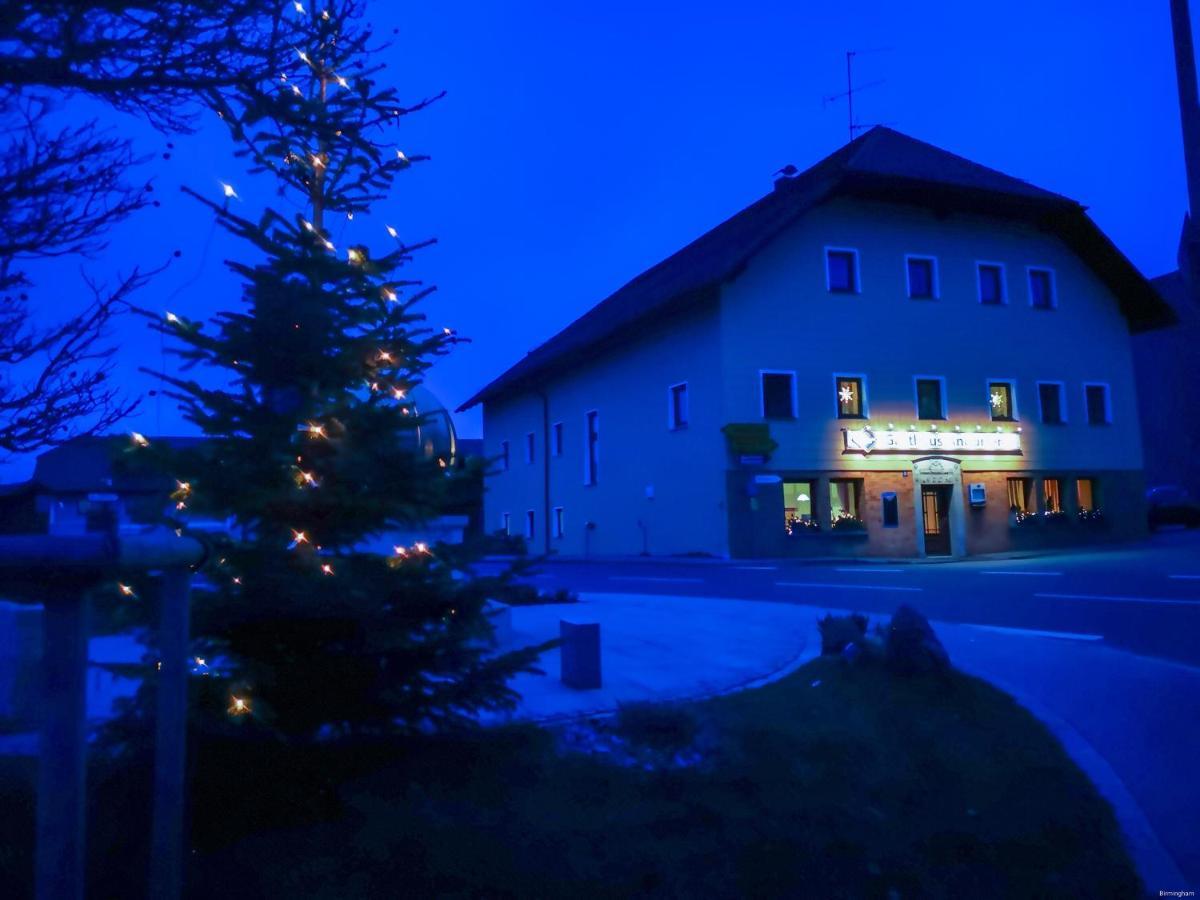 Ferien- Und Businesswohnung Relax Im Ersten Stock Sonnen Bagian luar foto