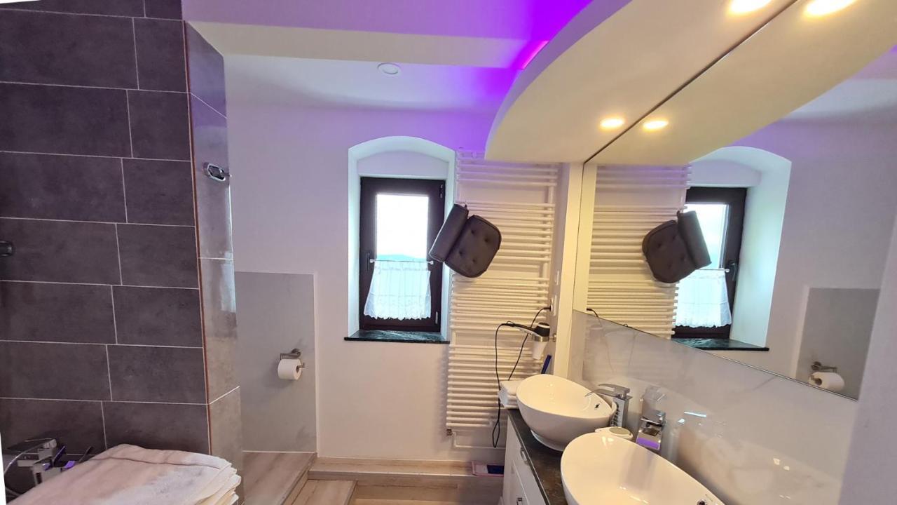 Ferien- Und Businesswohnung Relax Im Ersten Stock Sonnen Bagian luar foto