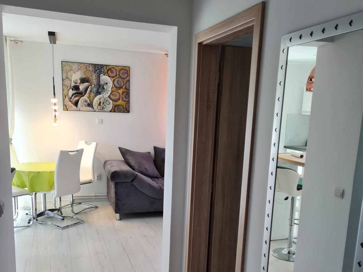 Ferien- Und Businesswohnung Relax Im Ersten Stock Sonnen Bagian luar foto