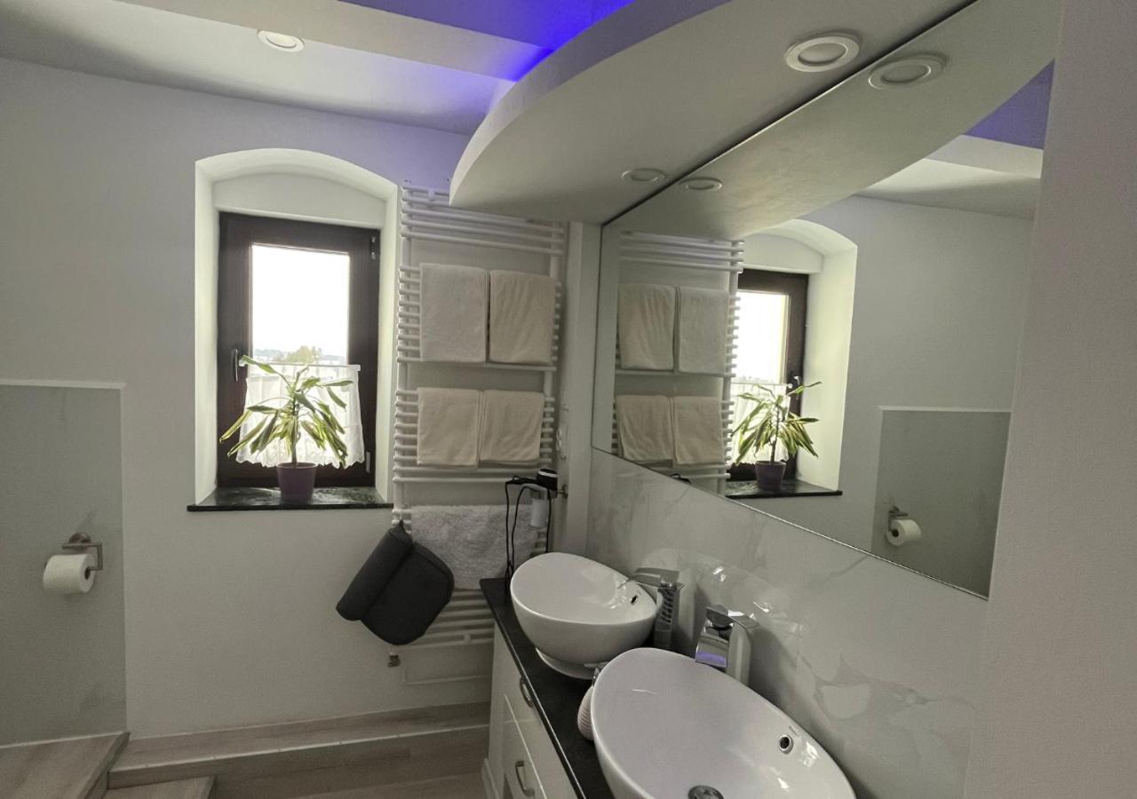 Ferien- Und Businesswohnung Relax Im Ersten Stock Sonnen Bagian luar foto